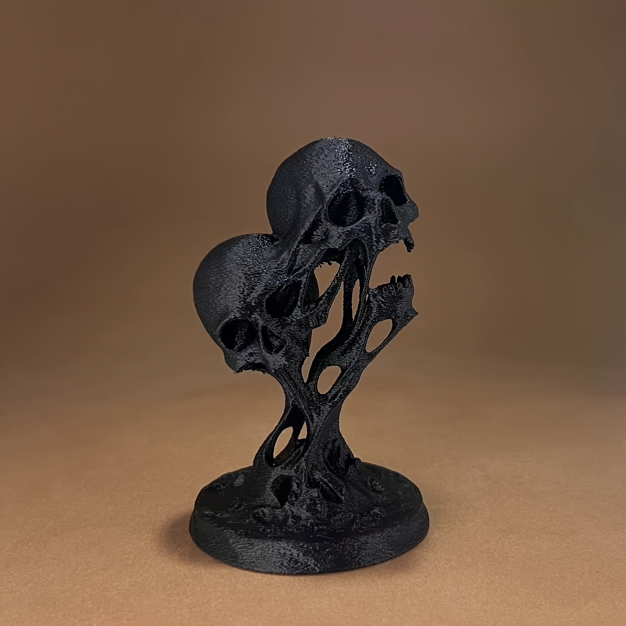 3D Printing Household Items - Gotycka figurka topiącej się czaszki –